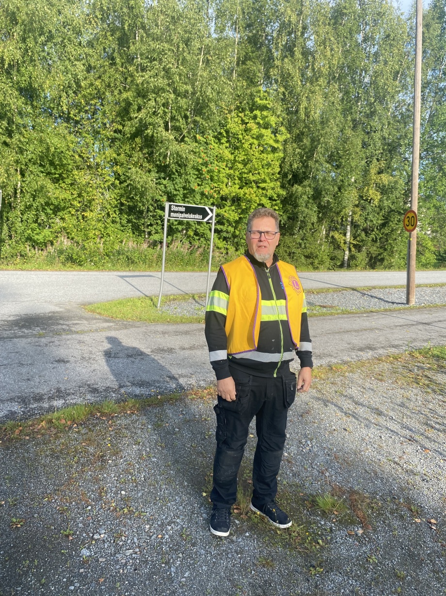 Koulutietä turvaamassa