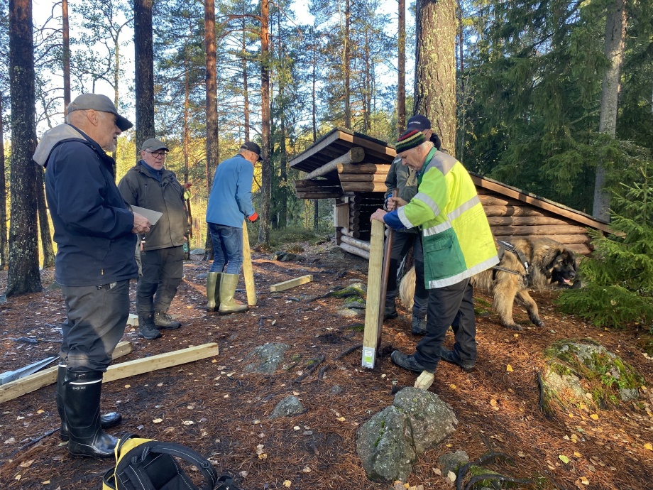 Ritajärvi taulun pystytys